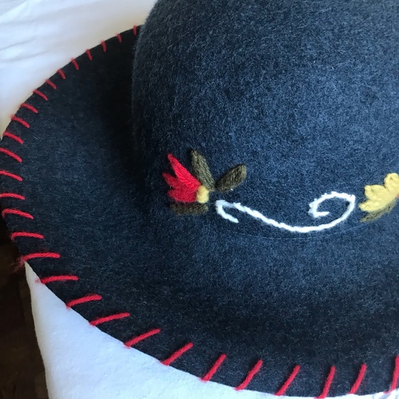 Wool Felt Boho Vintage Inspired made in Italy - Picture 11 of 13